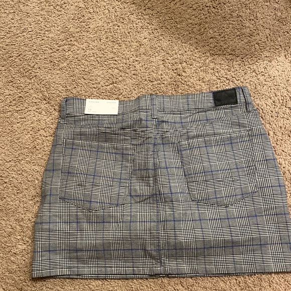 New - hi - Rise Mini Shorts - Picture 2 of 3